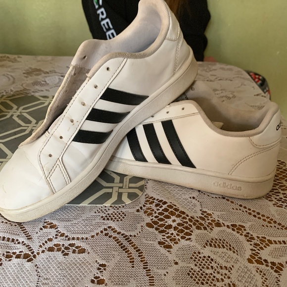 Adidas women’s sneakers - Picture 1 of 5